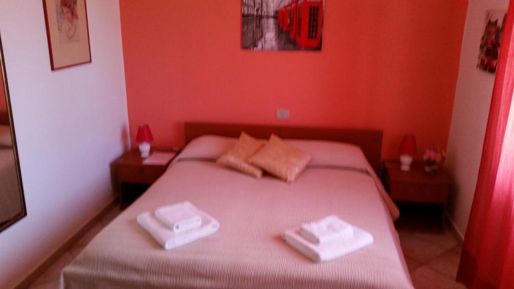 B&B Bella Calasetta Cameră foto
